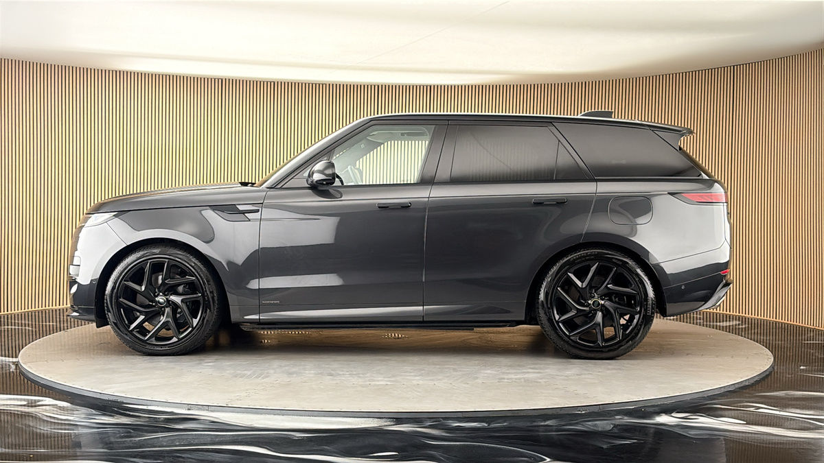 Land Rover Range Rover Sport Image 15