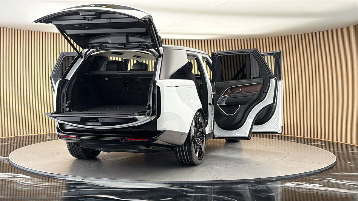 More views of Land Rover Range Rover