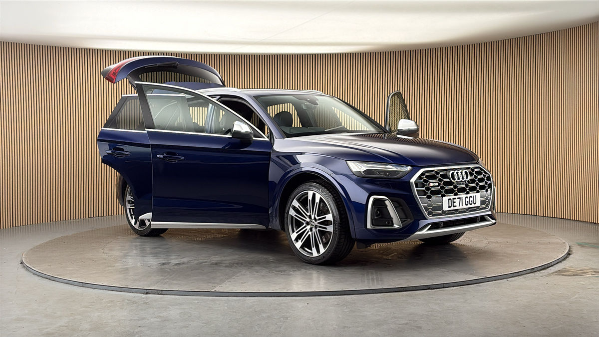 More views of Audi SQ5