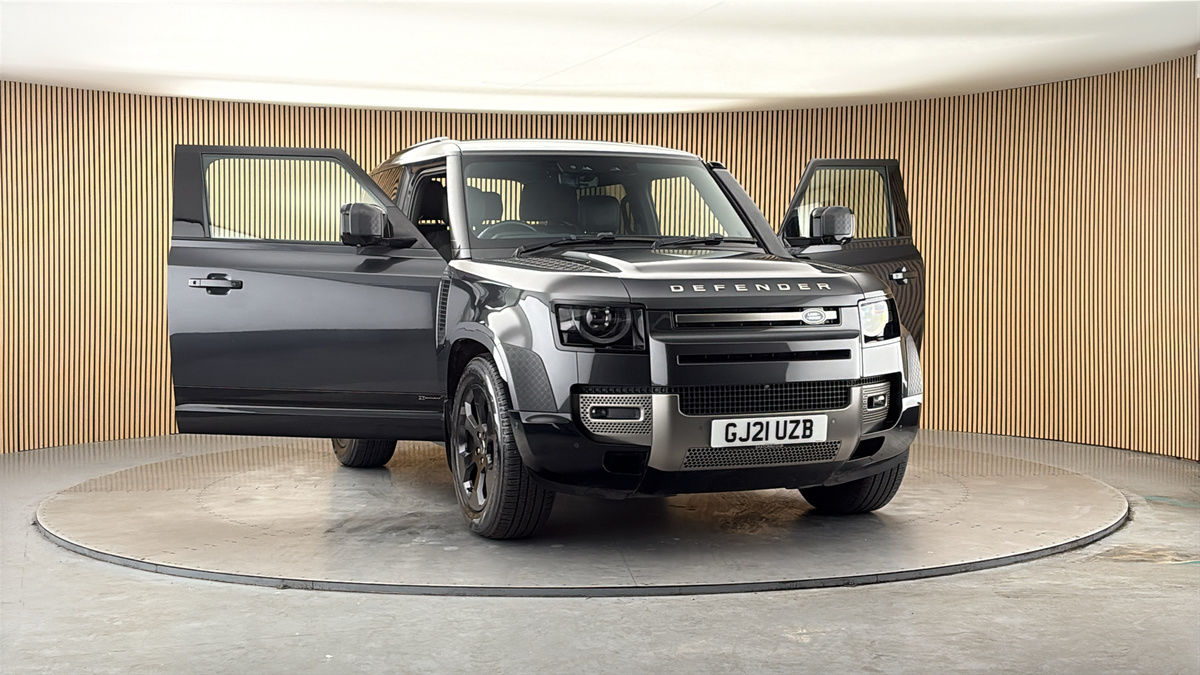 More views of Land Rover Defender 90
