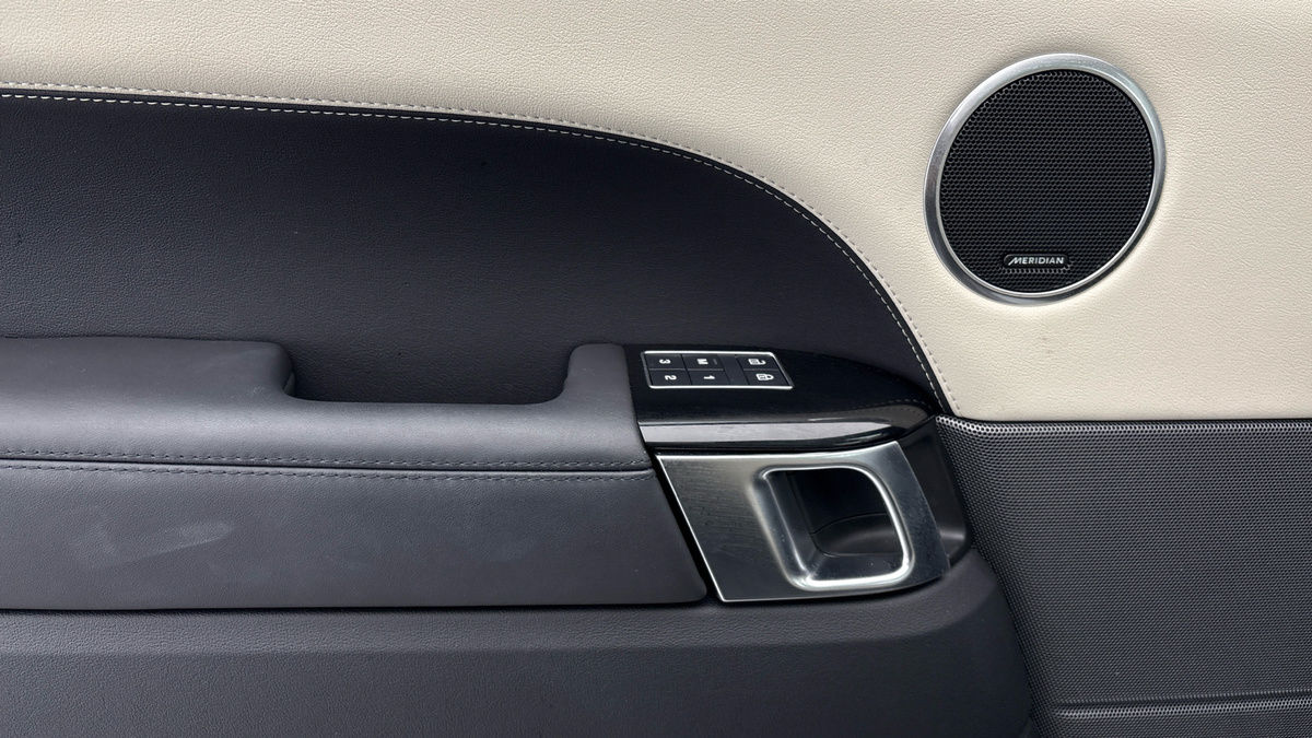 Land Rover Range Rover Sport Image 19