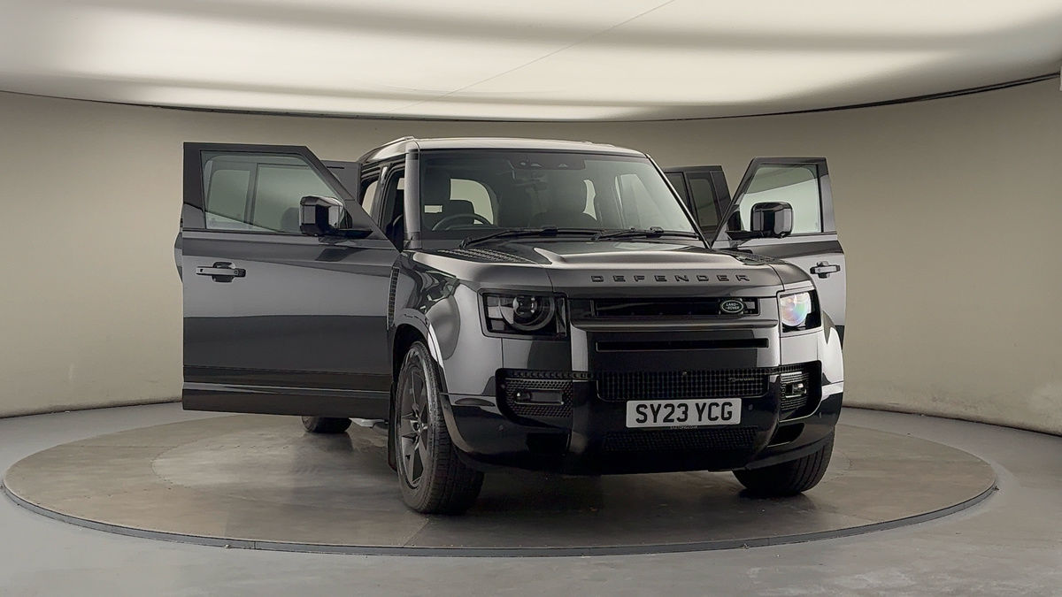 More views of Land Rover Defender 110