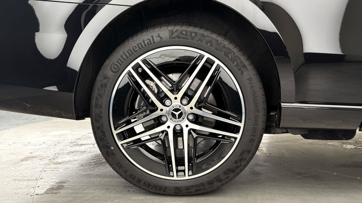Mercedes-Benz V Class Image 10
