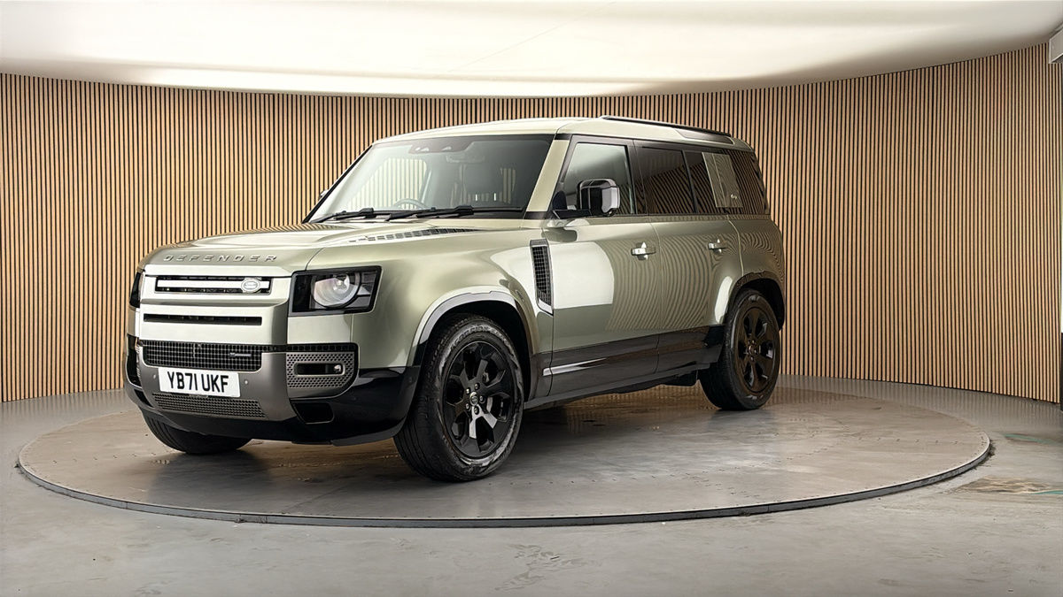 More views of Land Rover Defender 110