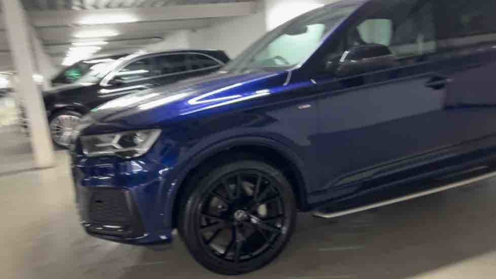 More views of Audi Q7