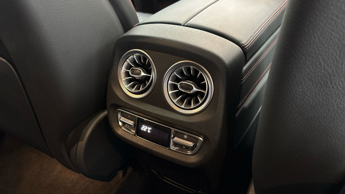 Mercedes-Benz G Class Image 33