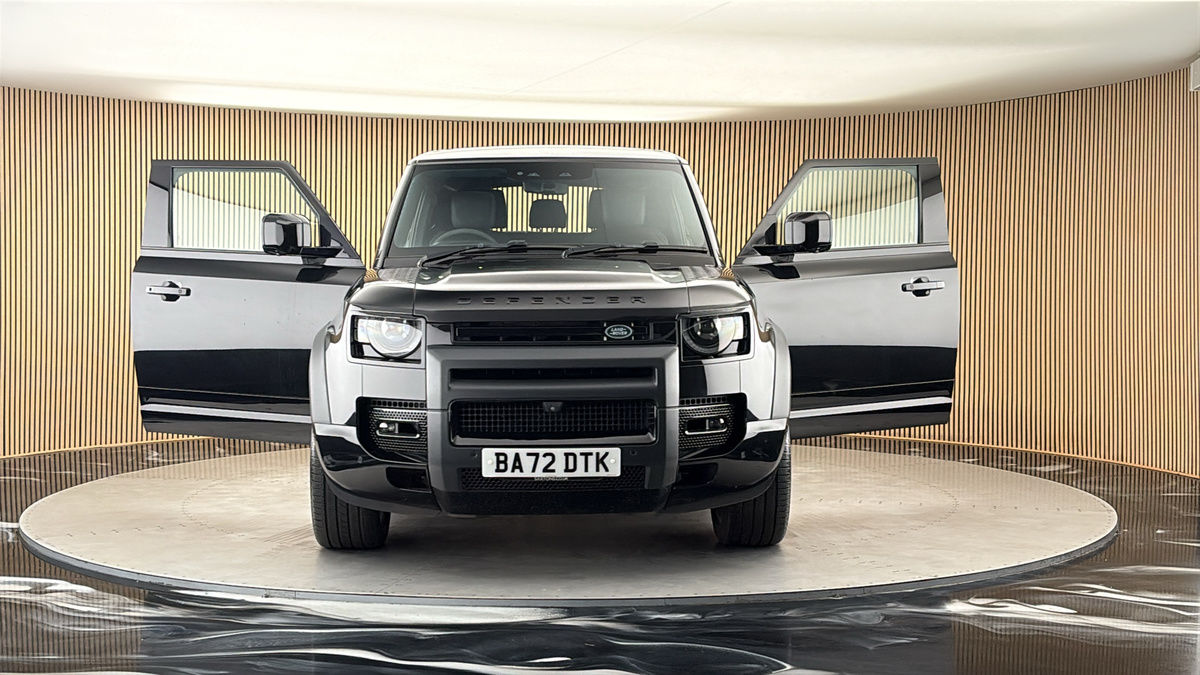 More views of Land Rover Defender 90