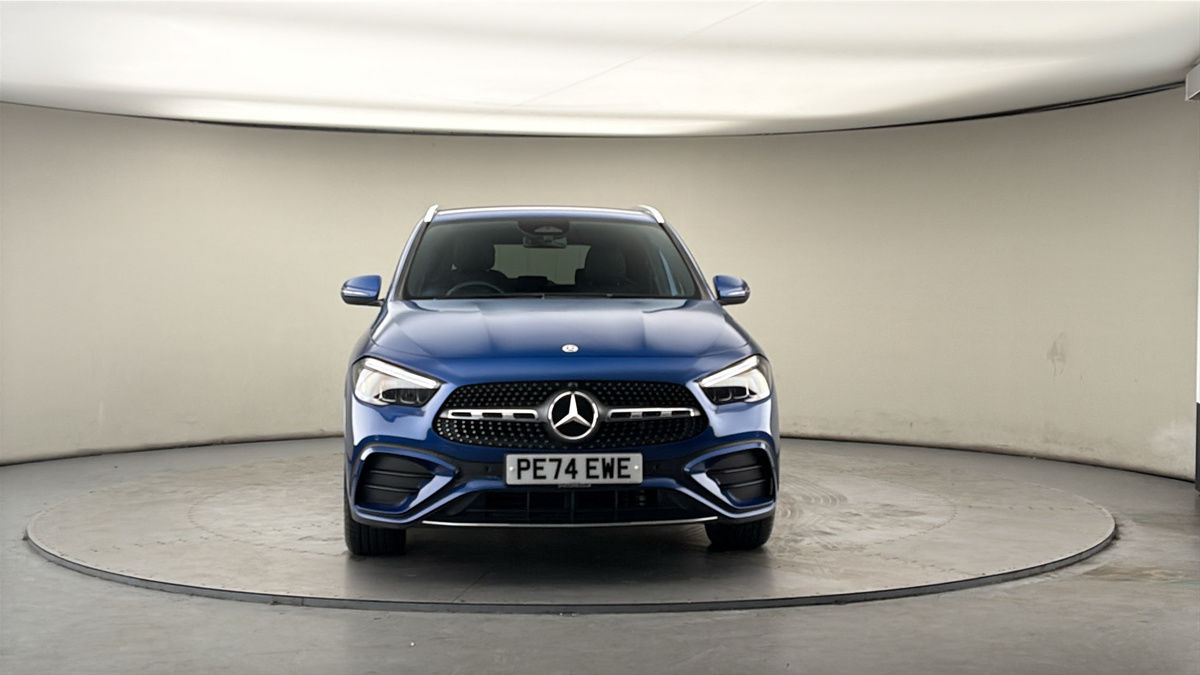 More views of Mercedes-Benz GLA