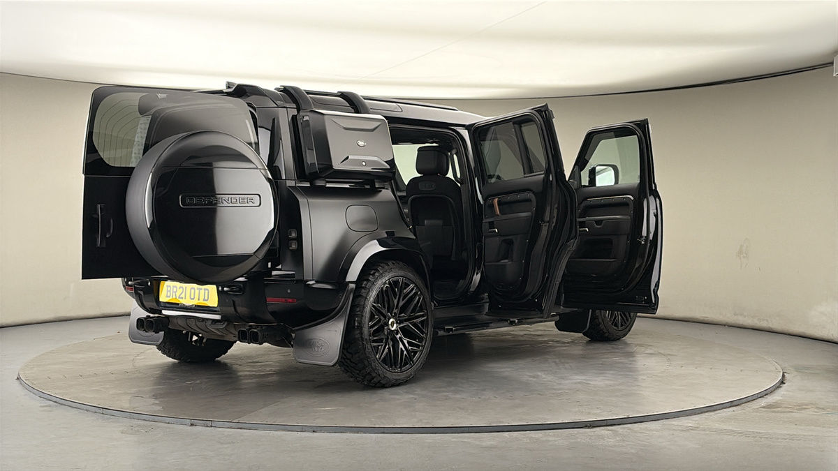 More views of Land Rover Defender 110