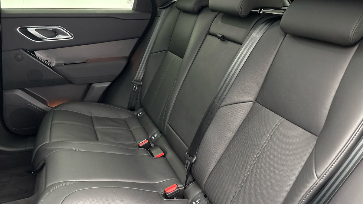 Land Rover Range Rover Velar Image 8