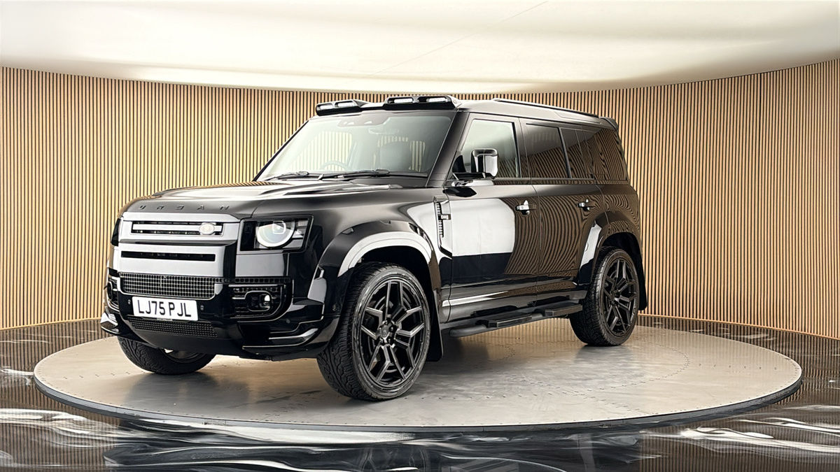 More views of Land Rover Defender 110