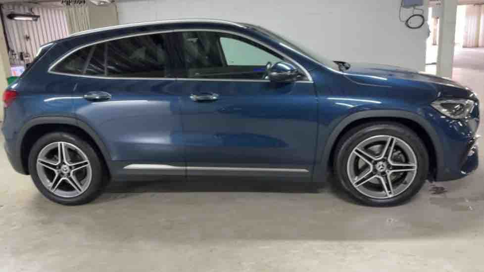 More views of Mercedes-Benz GLA