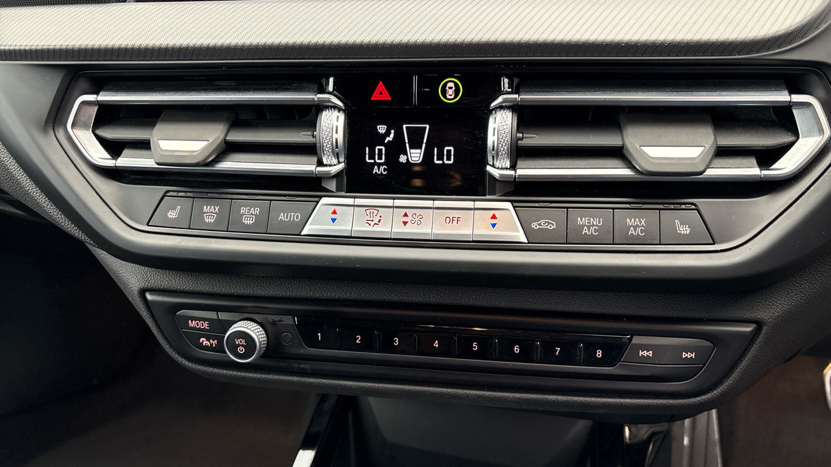 BMW 1 Series Image 28