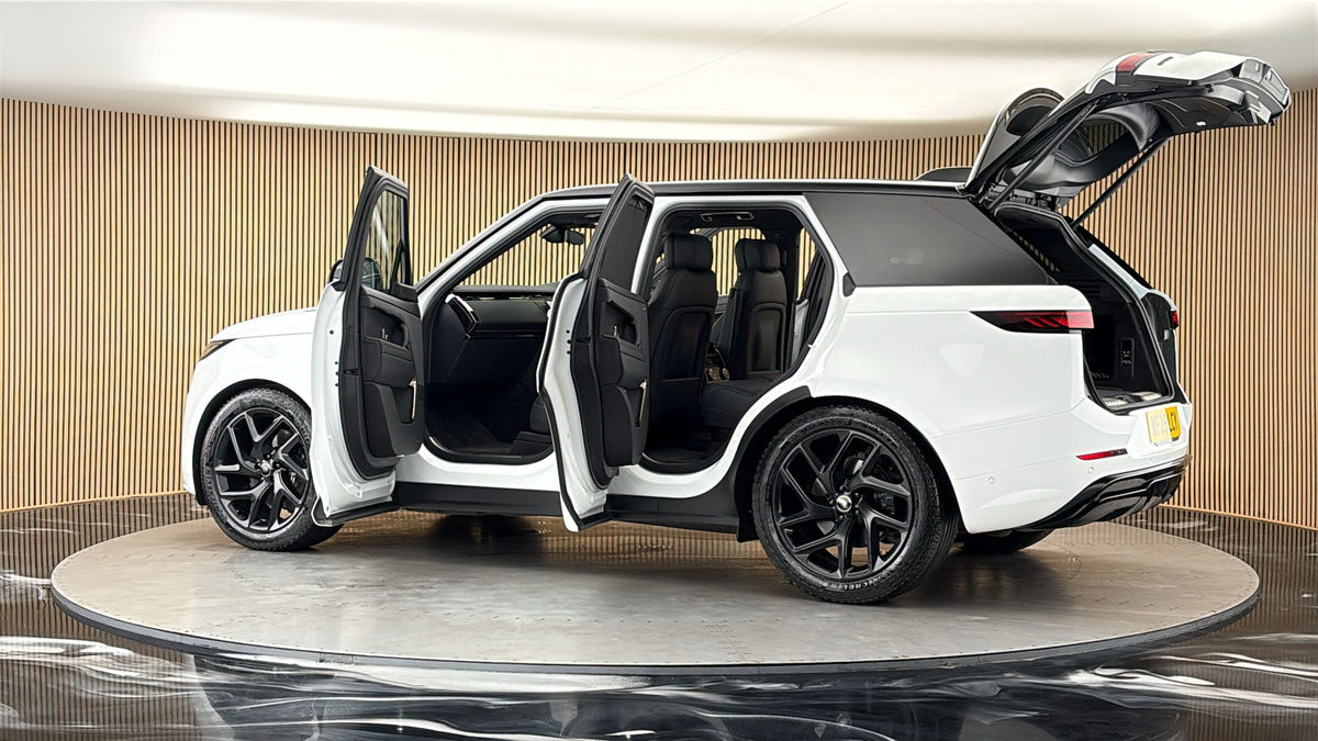More views of Land Rover Range Rover Sport