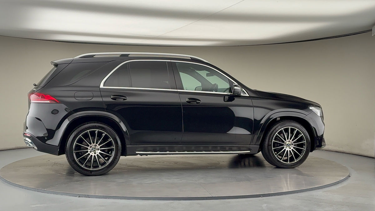 More views of Mercedes-Benz GLE