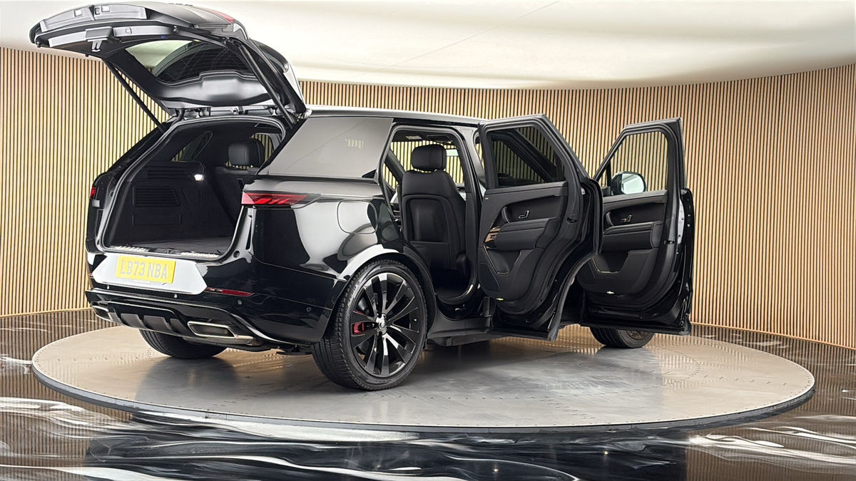 More views of Land Rover Range Rover Sport