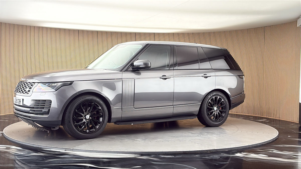 More views of Land Rover Range Rover