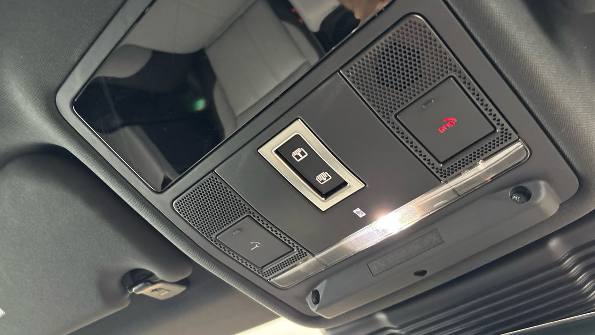 Land Rover Range Rover Evoque Image 30