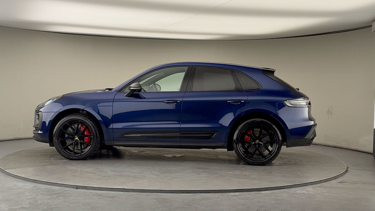 More views of Porsche Macan