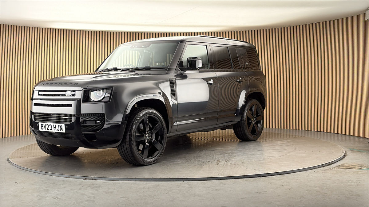 More views of Land Rover Defender 110