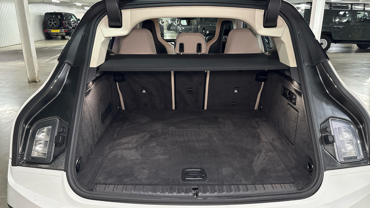 BMW iX Image 11