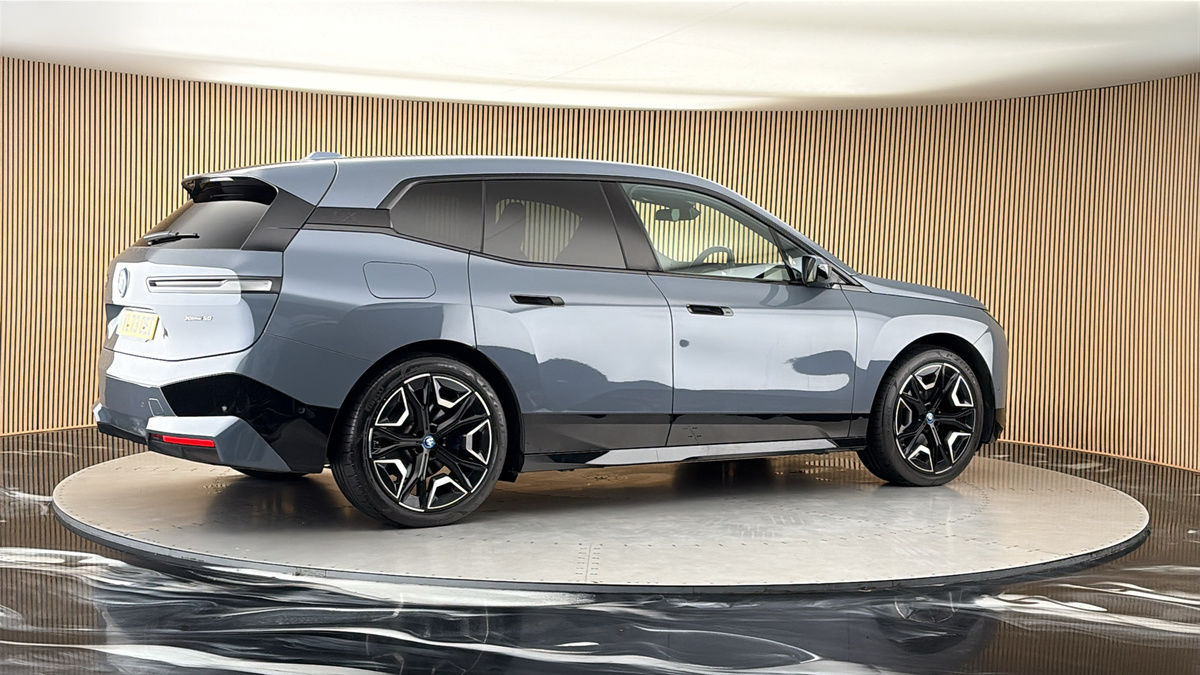 More views of BMW iX