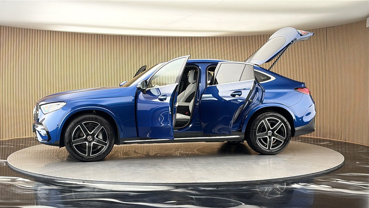 More views of Mercedes-Benz GLC