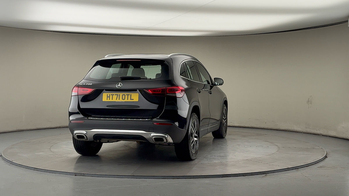 More views of Mercedes-Benz GLA