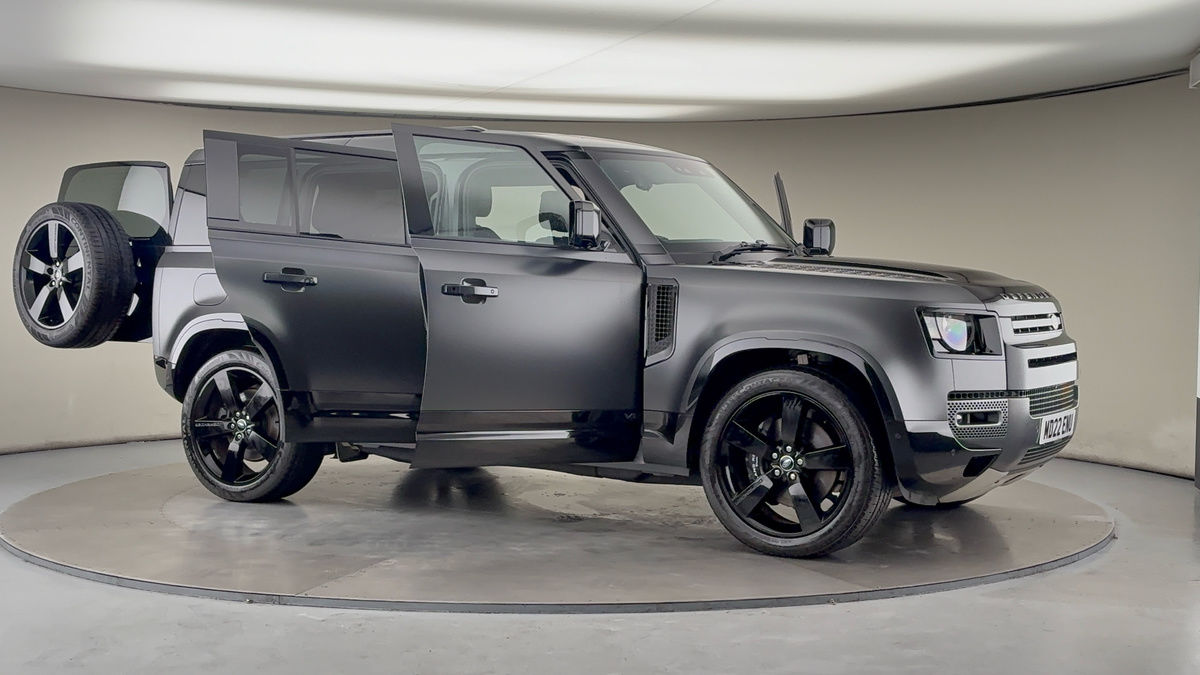 More views of Land Rover Defender 110