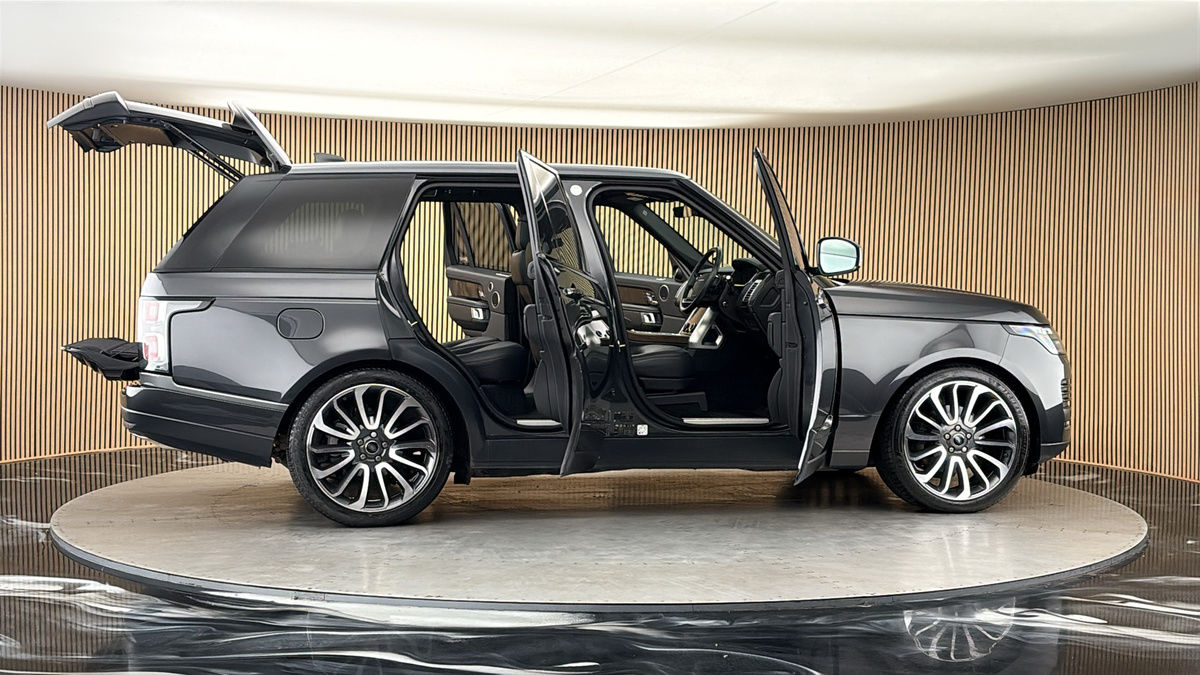 More views of Land Rover Range Rover