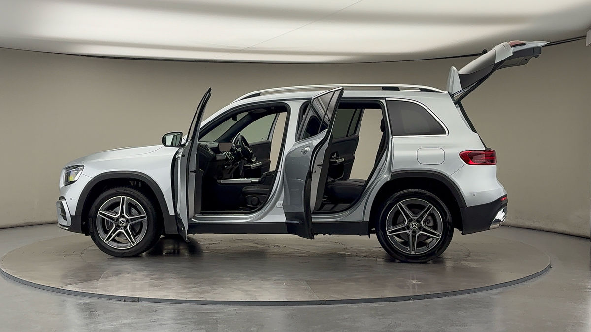 More views of Mercedes-Benz GLB