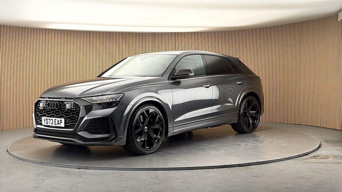 Audi RSQ8 Image 20