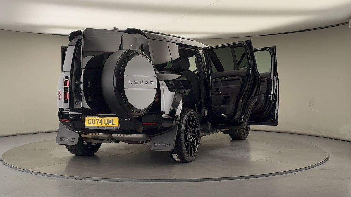 More views of Land Rover Defender 110