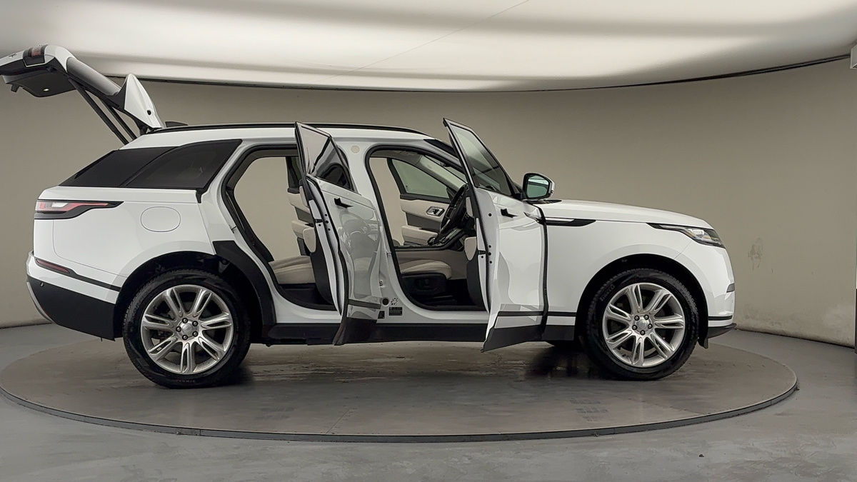 More views of Land Rover Range Rover Velar