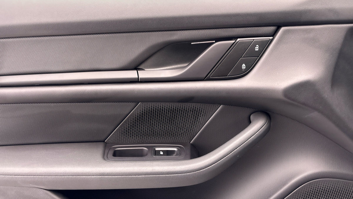 Porsche Taycan Image 20