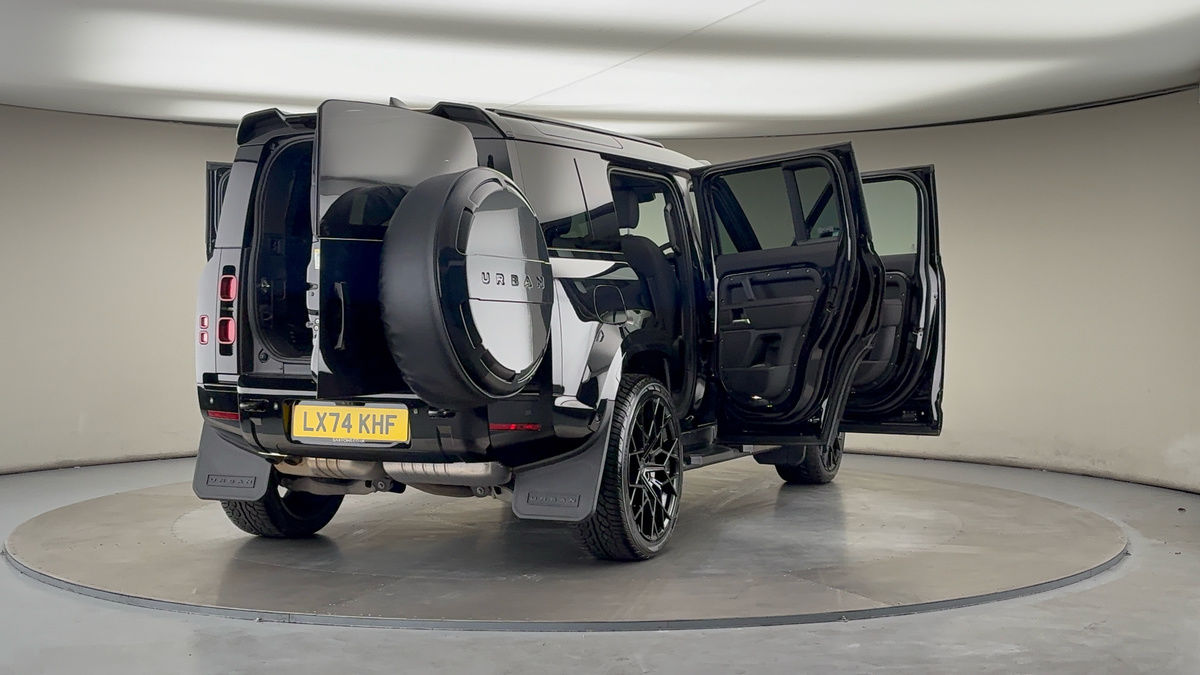 More views of Land Rover Defender 110