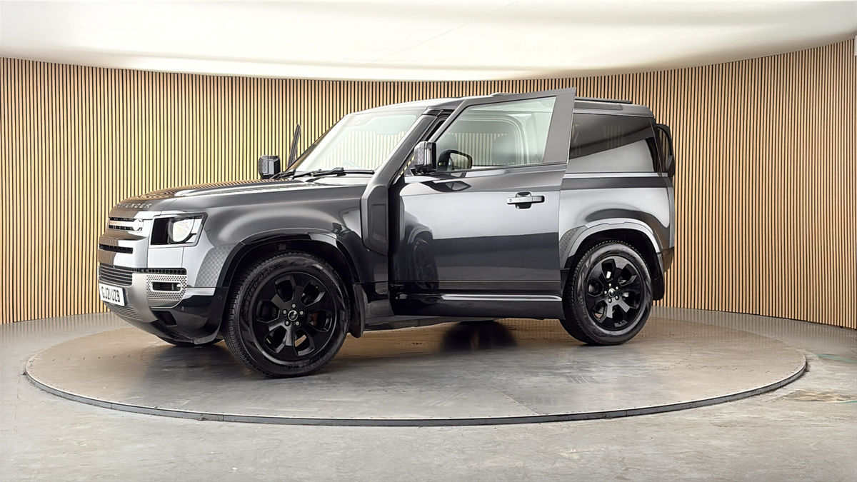 More views of Land Rover Defender 90