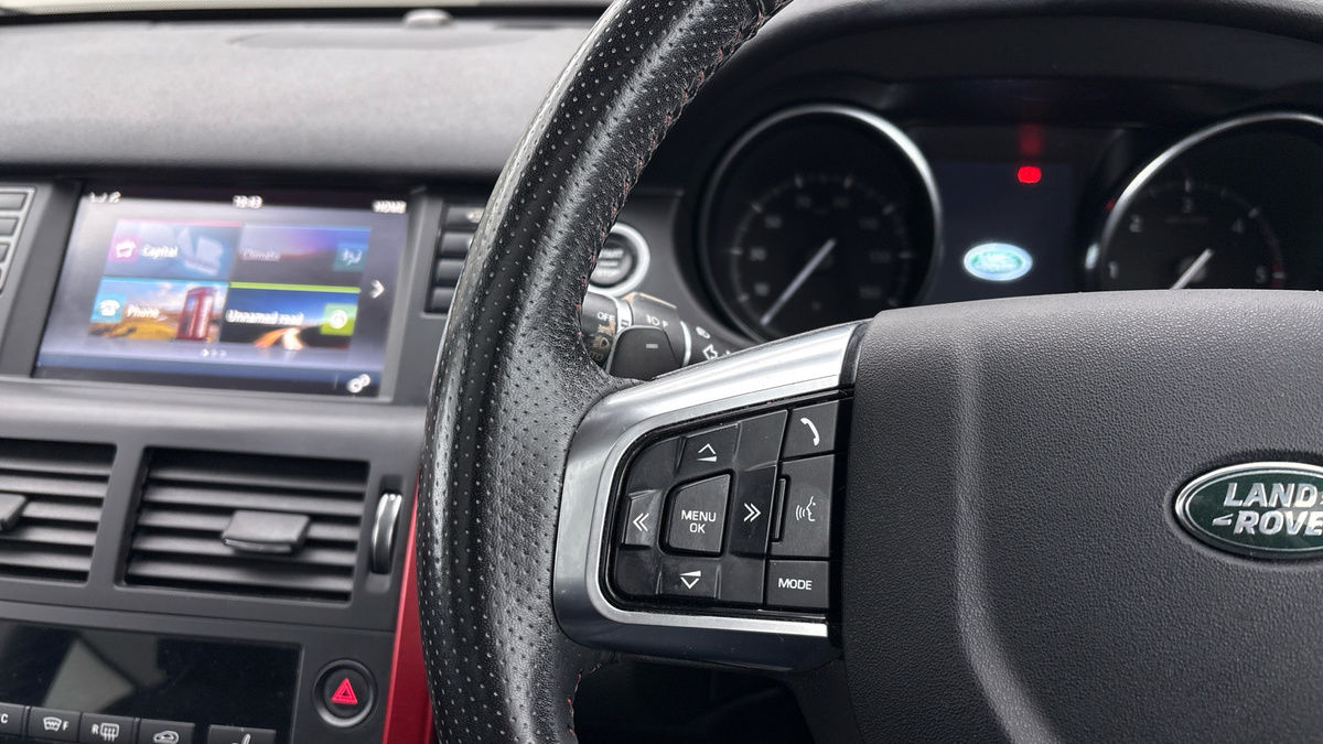 Land Rover Discovery Sport Image 13