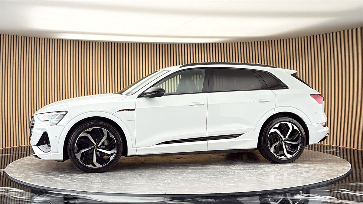 More views of Audi e-tron