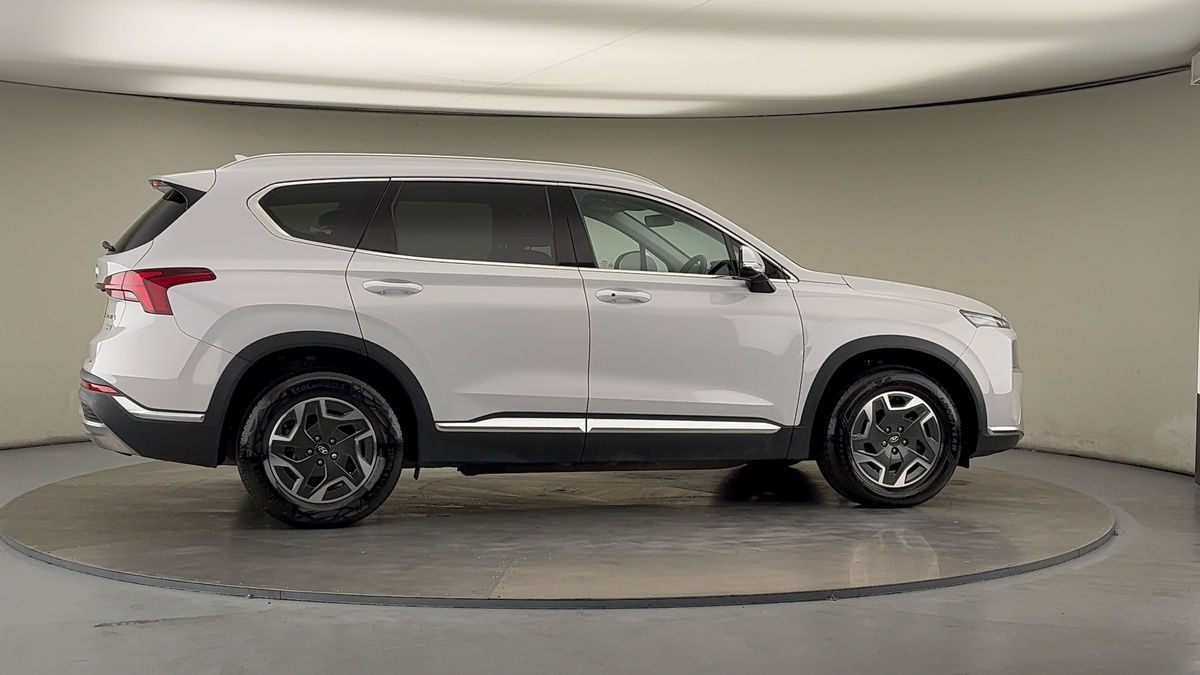 More views of Hyundai Santa Fe