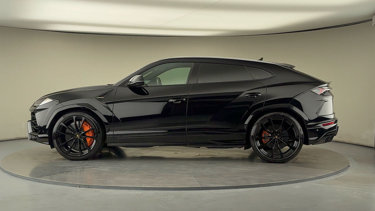 More views of Lamborghini Urus