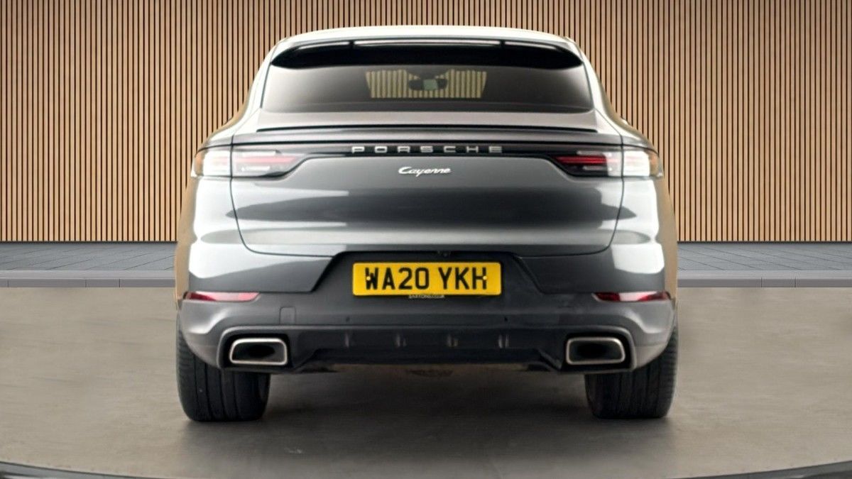 Porsche Cayenne Image 4