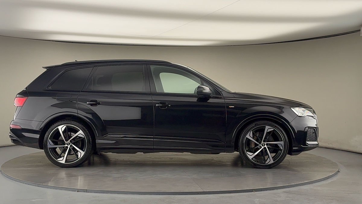 Audi Q7 Image 16