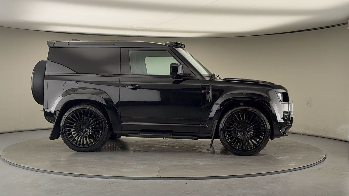 More views of Land Rover Defender 90