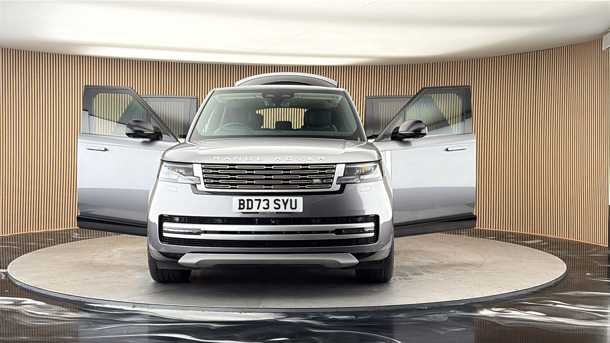 More views of Land Rover Range Rover