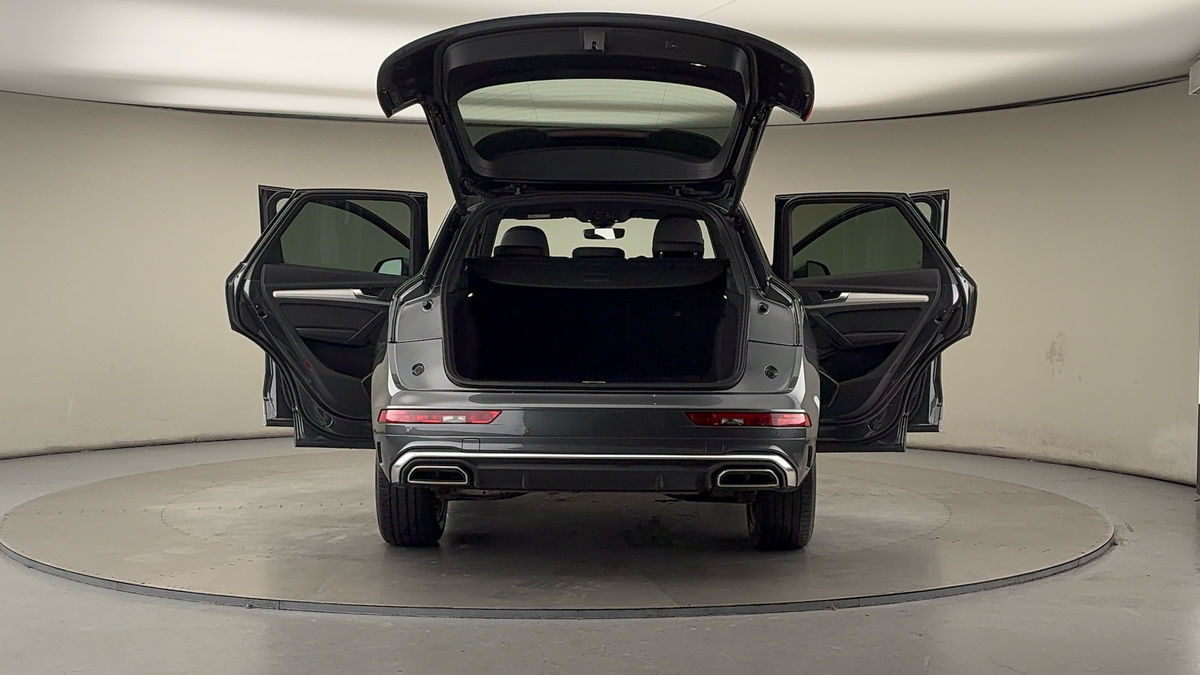 More views of Audi Q5