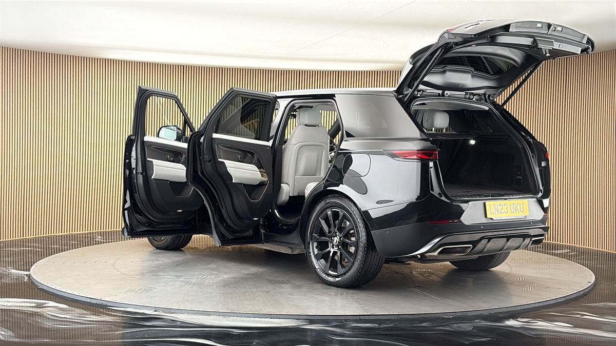 More views of Land Rover Range Rover Sport
