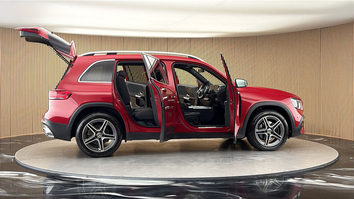 More views of Mercedes-Benz GLB