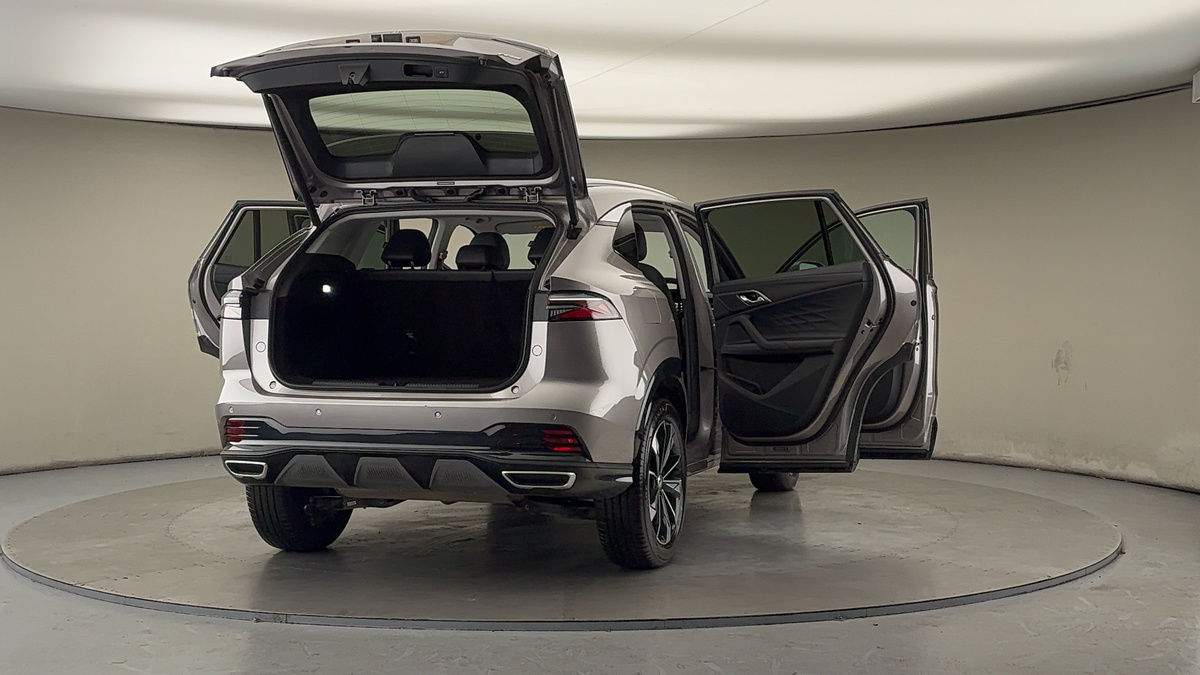 More views of MG MG HS