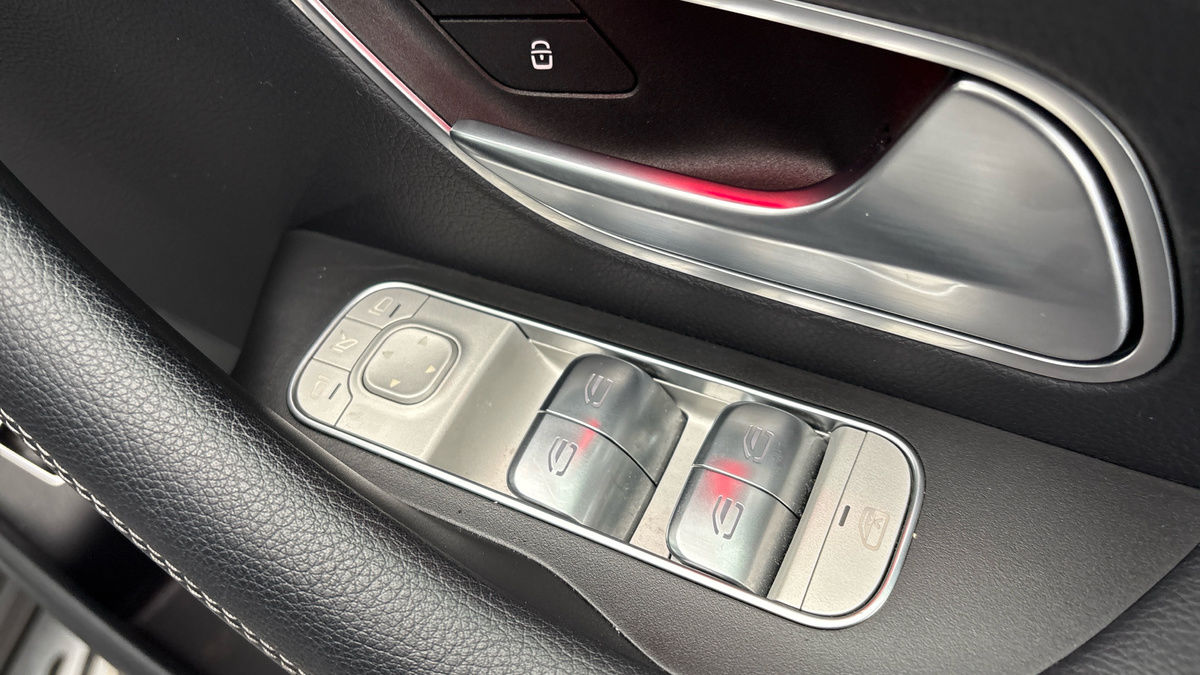 Mercedes-Benz GLE Image 31